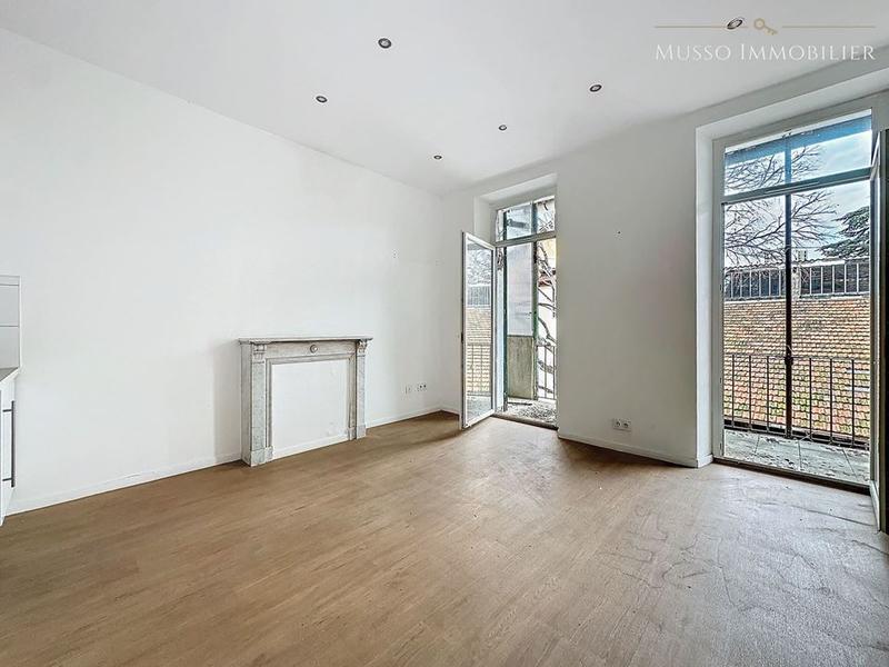 Immeuble - 350 m² - 7 pièces