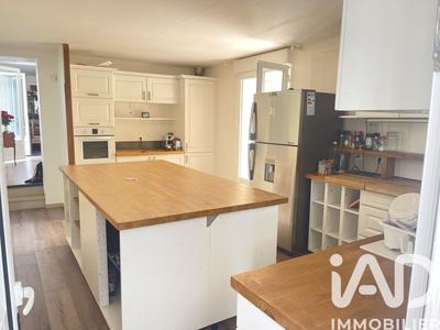 Maison - 240 m² - 7 pièces