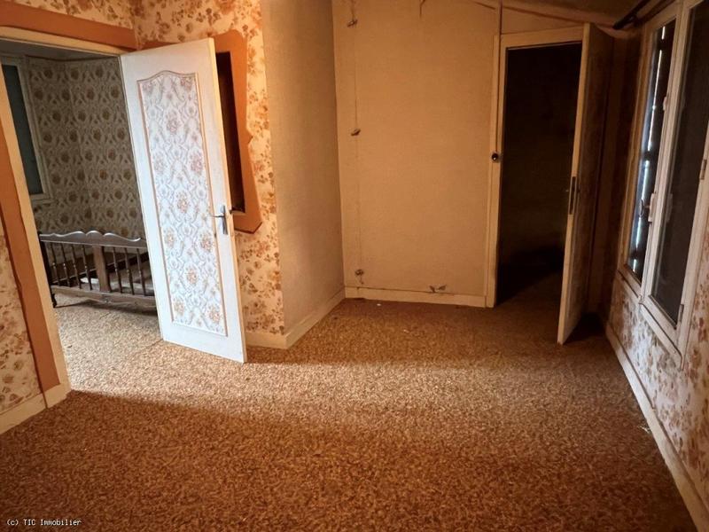 Maison - 230 m² - 9 pièces