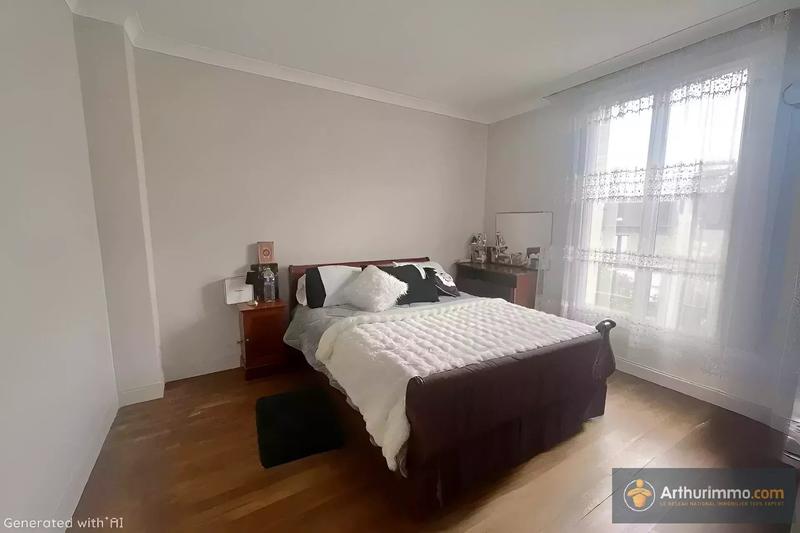 Maison - 93 m² - 5 pièces