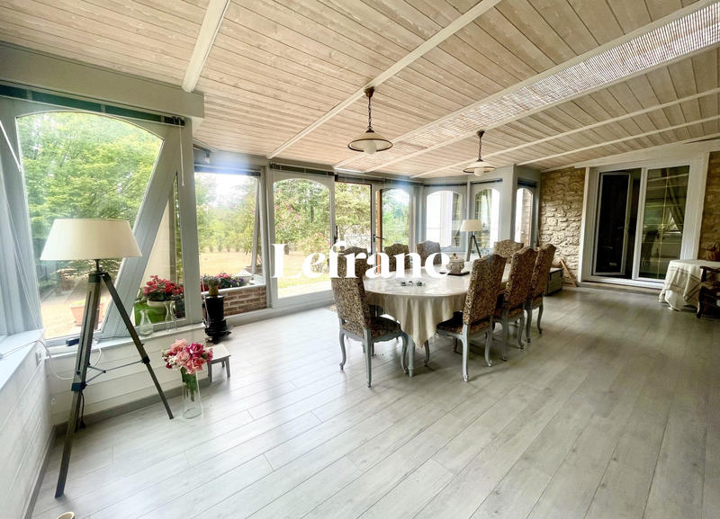 Maison - 217 m² - 10 pièces