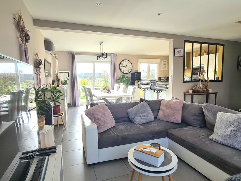 Maison - 110 m² - 6 pièces