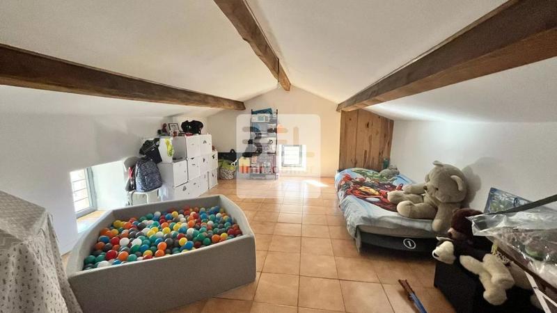 Maison de village - 210 m² - 7 pièces