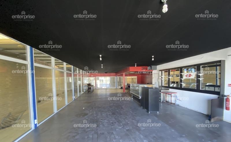 Local commercial - 1 000 m²