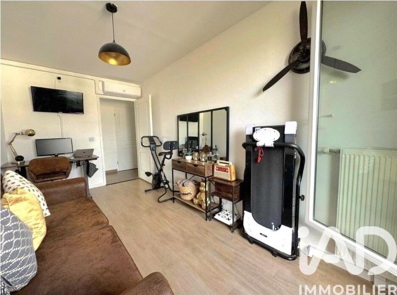 Appartement - 99 m² - 5 pièces