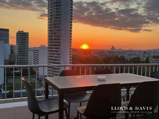 Appartement - 160 m² - 5 pièces