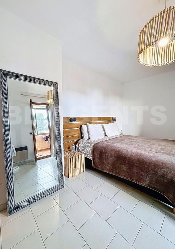 Maison - 200 m² - 6 pièces