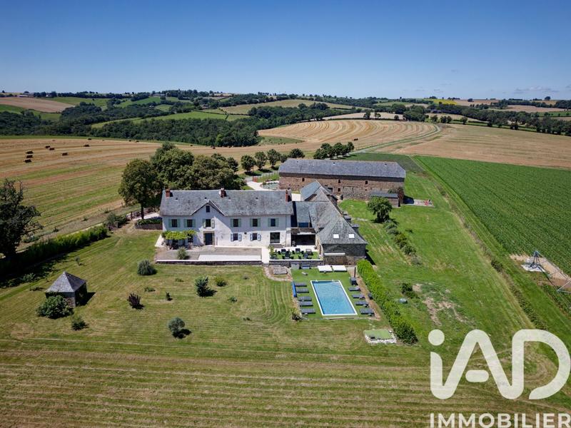 Maison - 820 m² - 19 pièces