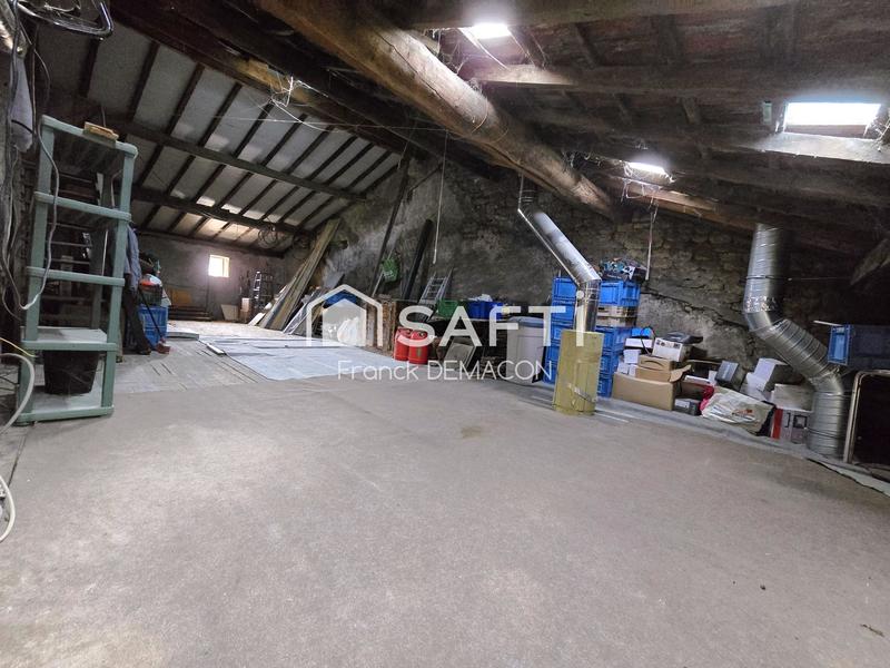 Maison - 435 m² - 8 pièces