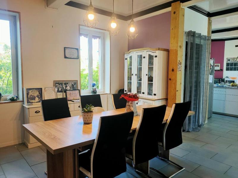 Maison - 121 m² - 6 pièces