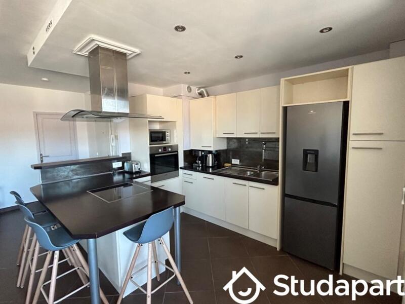 Chambre - 10 m² - 1 pièce