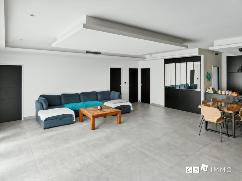 Maison contemporaine - 104 m² - 4 pièces