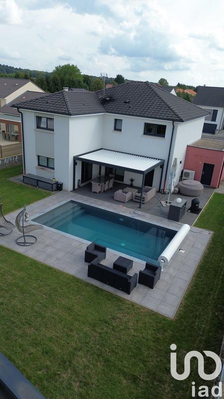 Maison - 169 m² - 6 pièces