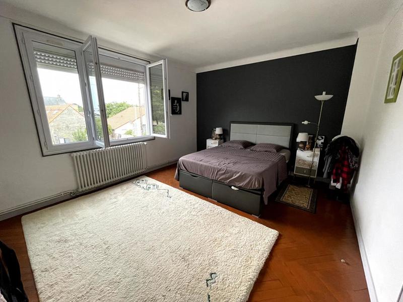 Maison - 380 m² - 16 pièces