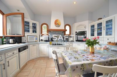 Maison - 120 m² - 4 pièces