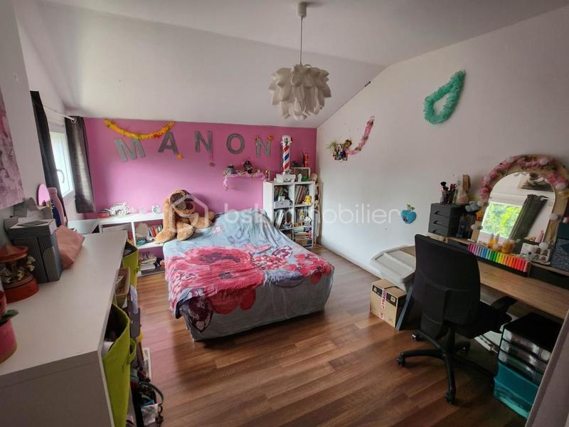 Maison - 184 m² - 10 pièces