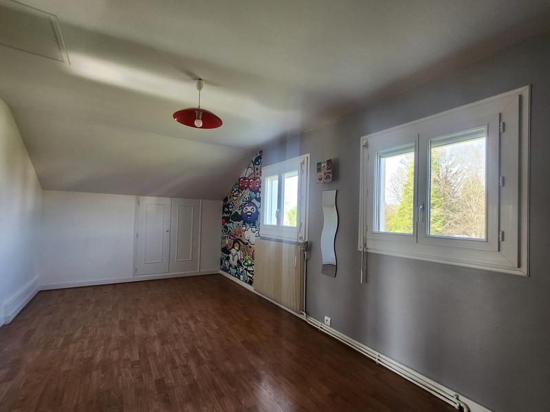 Maison - 157 m² - 7 pièces