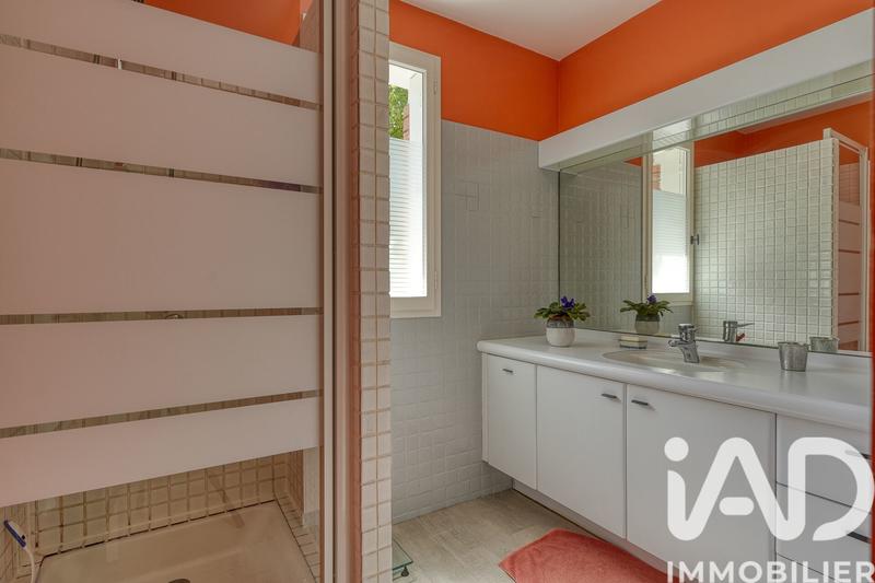 Maison - 206 m² - 8 pièces