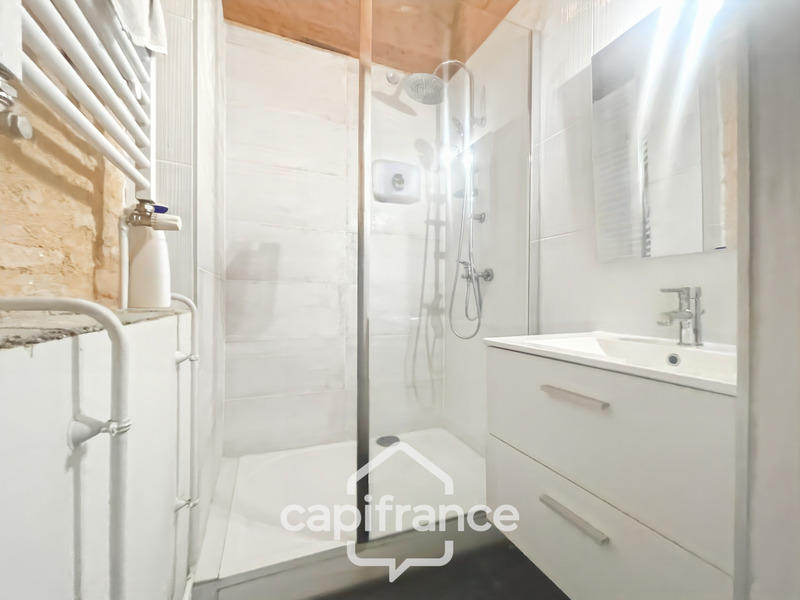 Château - 200 m² - 6 pièces