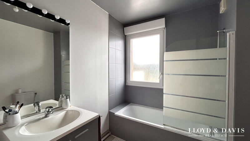 Appartement - 64 m² - 3 pièces