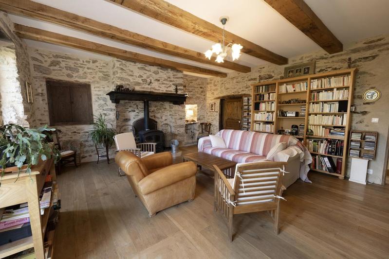 Corps de ferme - 251 m² - 11 pièces