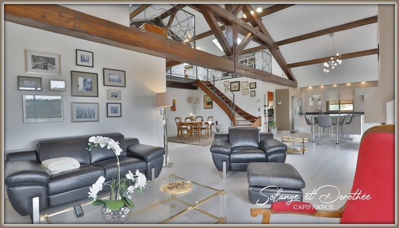 Maison - 325 m² - 8 pièces