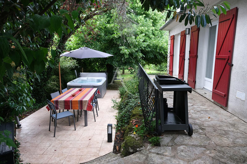 Maison - 138 m² - 8 pièces