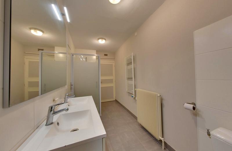 Appartement - 81 m² - 2 pièces