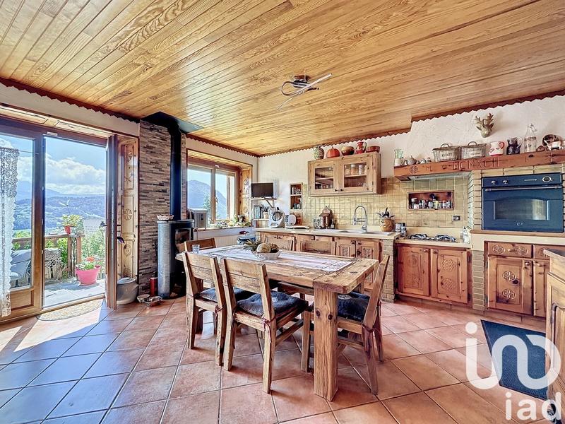 Châlet - 265 m² - 15 pièces