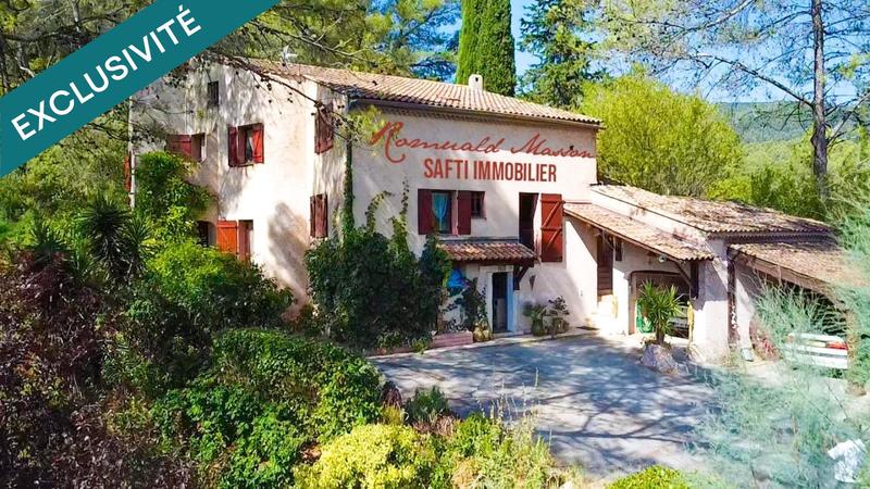 Maison - 210 m² - 7 pièces