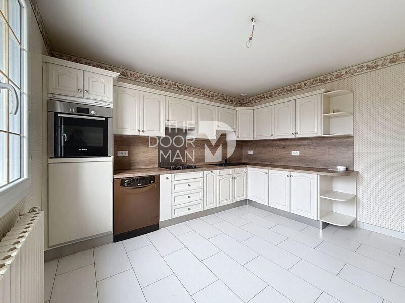 Maison - 97 m² - 5 pièces