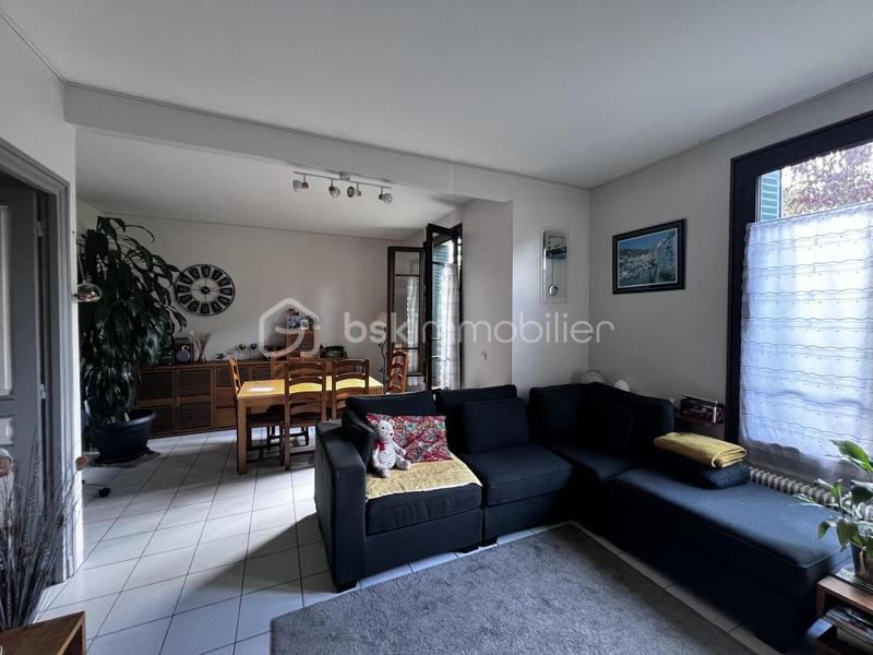 Maison - 93 m² - 4 pièces