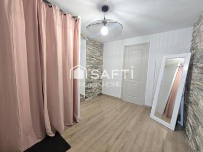 Maison - 104 m² - 8 pièces