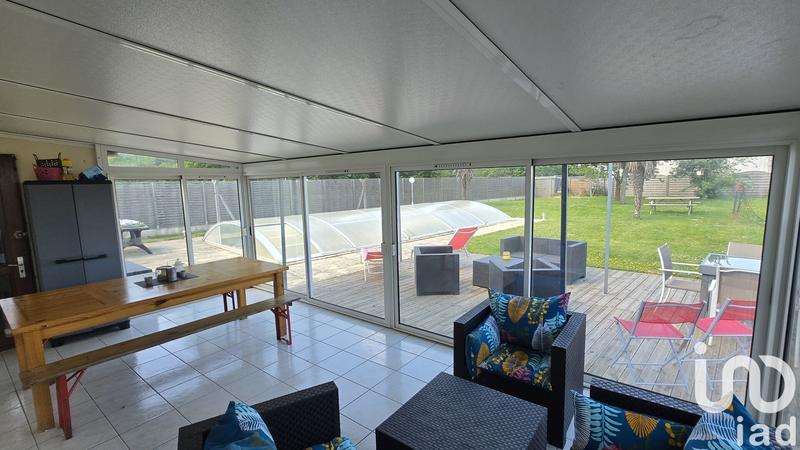 Maison - 370 m² - 10 pièces