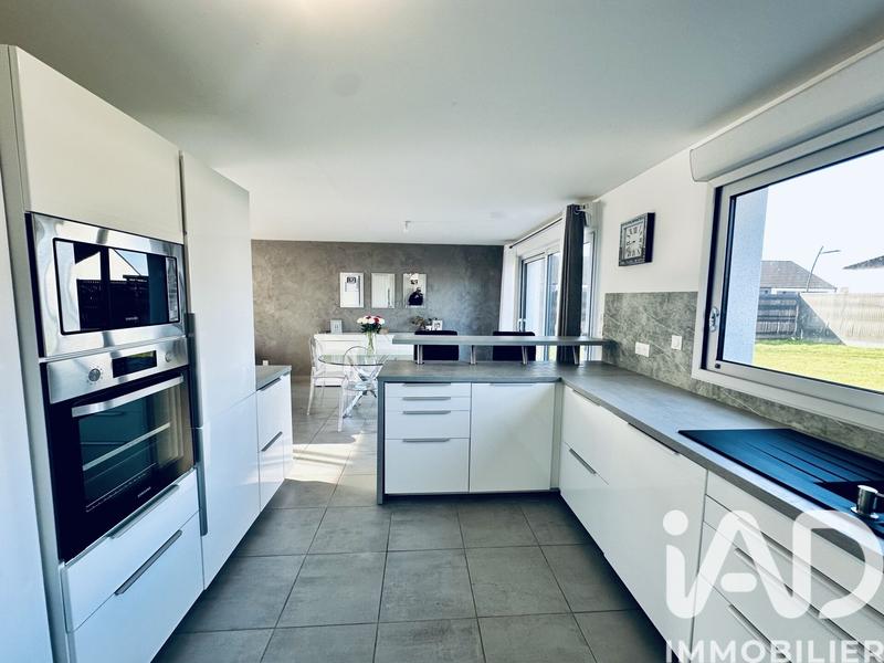 Maison - 100 m² - 5 pièces