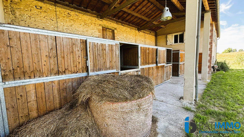 Maison - 308 m² - 8 pièces