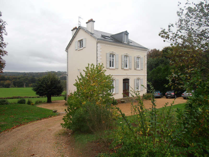 Maison - 198 m² - 8 pièces
