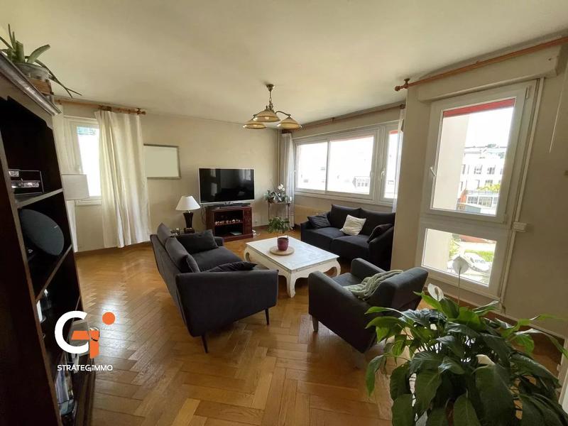 Appartement - 96 m² - 5 pièces