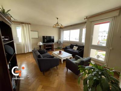 Appartement - 96 m² - 5 pièces