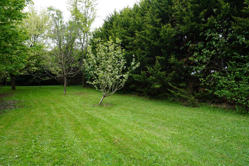 Maison - 330 m² - 9 pièces