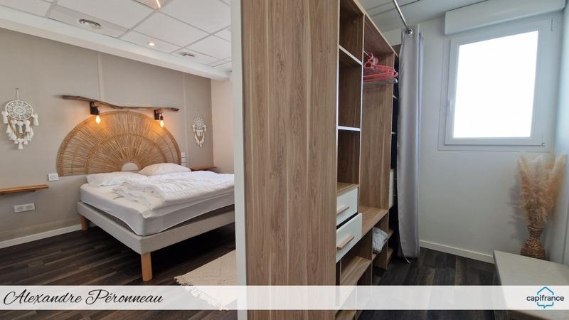 Villa - 285 m² - 9 pièces