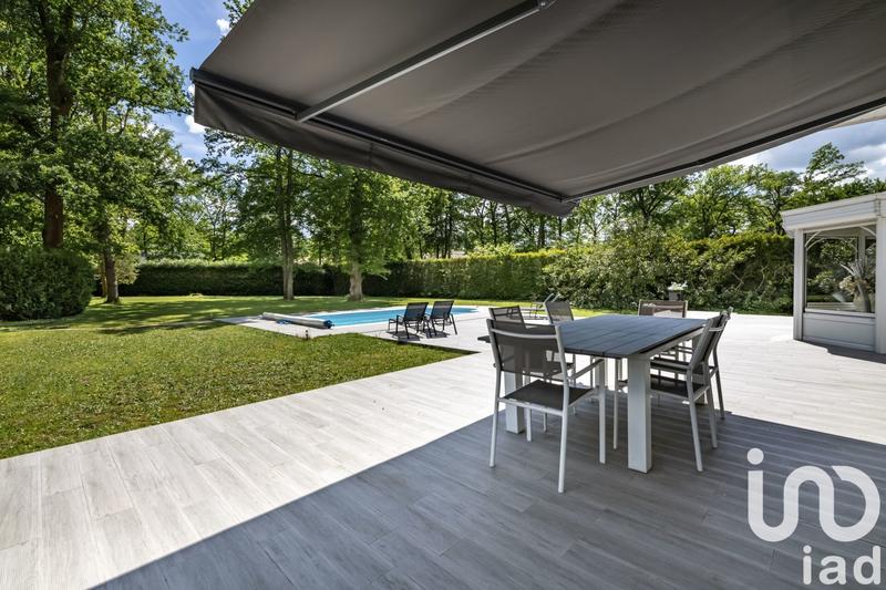 Maison - 270 m² - 7 pièces