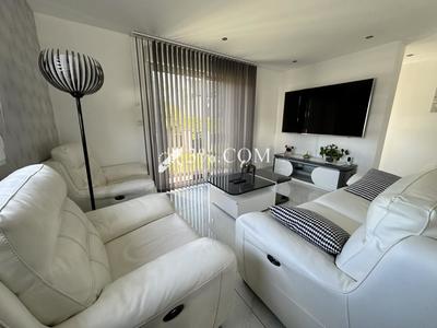 Pavillon - 104 m² - 4 pièces