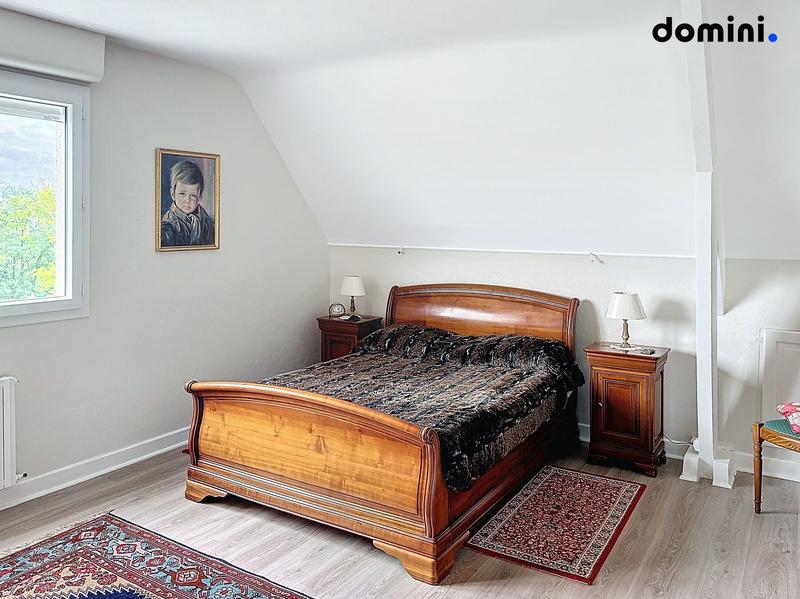 Maison ancienne - 300 m² - 9 pièces