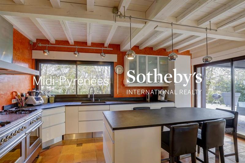 Maison - 186 m² - 7 pièces