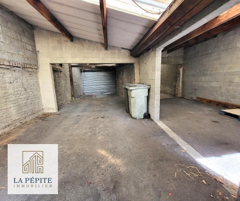 Maison - 240 m² - 8 pièces