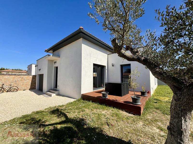 Villa - 90 m² - 4 pièces