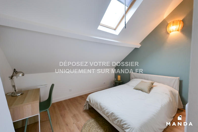 Chambre - 11 m² - 5 pièces
