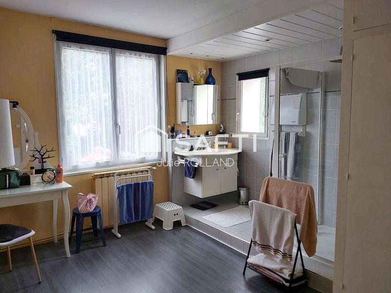 Maison - 202 m² - 8 pièces