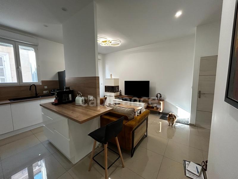 Appartement - 75 m² - 3 pièces